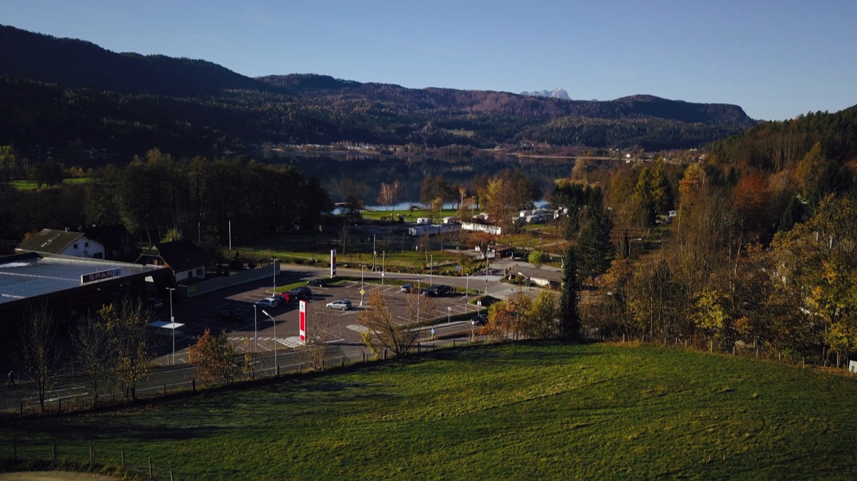 Süd-West Blick vom Grundstück auf den Keutschacher See